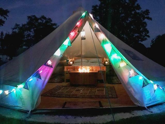 Camping La Foret De Tesse Eksteriør billede