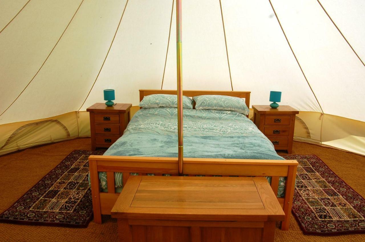 Camping La Foret De Tesse Eksteriør billede
